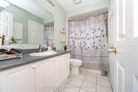 271 Richvale Drive S Brampton ON L6Z 4W7