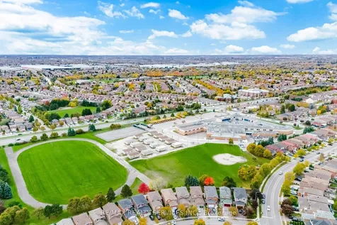 271 Richvale Drive S Brampton ON L6Z 4W7