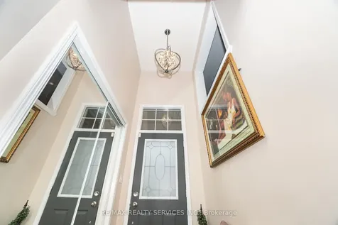 271 Richvale Drive S Brampton ON L6Z 4W7