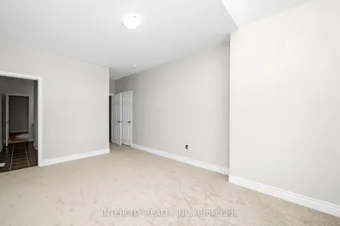 54 Claremont Drive Brampton ON L6R 4G3