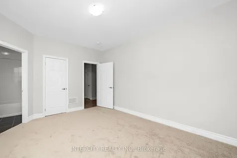 54 Claremont Drive Brampton ON L6R 4G3