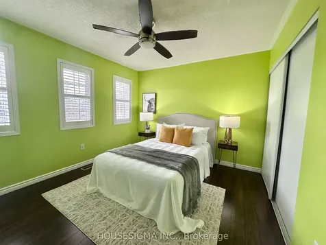 77 Beavervalley Drive Brampton ON L7A 3R3