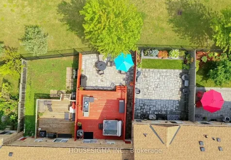 77 Beavervalley Drive Brampton ON L7A 3R3