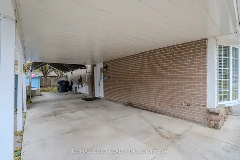 13 Tullamore Road S Brampton ON L6W 1J7