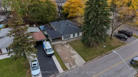 13 Tullamore Road S Brampton ON L6W 1J7