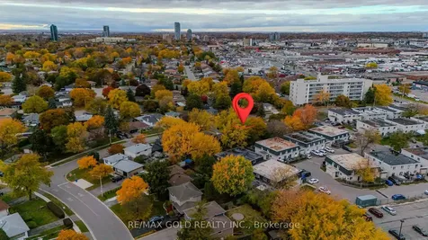 13 Tullamore Road S Brampton ON L6W 1J7