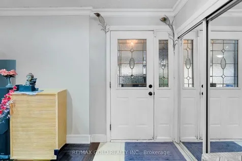 13 Tullamore Road S Brampton ON L6W 1J7