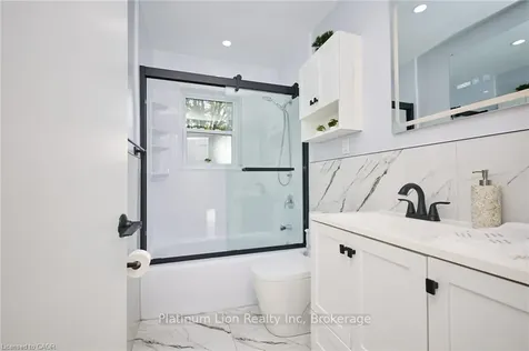 2214 Prospect Street Burlington ON L7R 1Z7