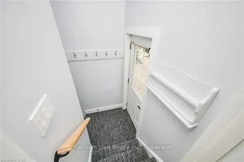 2214 Prospect Street Burlington ON L7R 1Z7