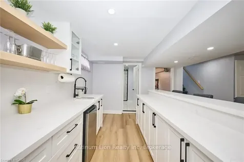 2214 Prospect Street Burlington ON L7R 1Z7