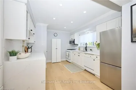 2214 Prospect Street Burlington ON L7R 1Z7