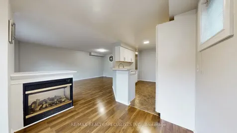 5223 Fairford Crescent W Mississauga ON L5V 2M6