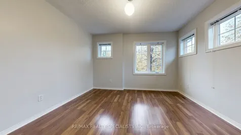 5223 Fairford Crescent W Mississauga ON L5V 2M6