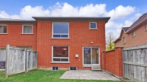5223 Fairford Crescent W Mississauga ON L5V 2M6