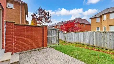5223 Fairford Crescent W Mississauga ON L5V 2M6