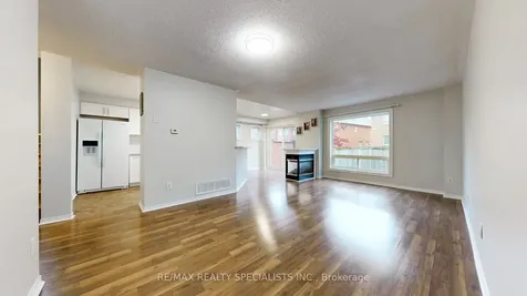 5223 Fairford Crescent W Mississauga ON L5V 2M6