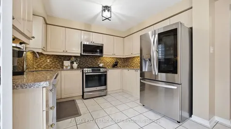 59 Linderwood Drive Brampton ON L7A 1S4