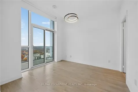 65 Speers Road Oakville ON L6K 0J1