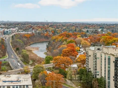 65 Speers Road Oakville ON L6K 0J1