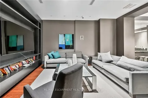 65 Speers Road Oakville ON L6K 0J1