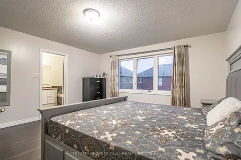 17 Sleightholme Crescent Brampton ON L6P 3C2