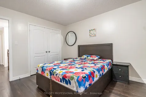 17 Sleightholme Crescent Brampton ON L6P 3C2