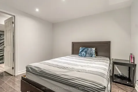 17 Sleightholme Crescent Brampton ON L6P 3C2