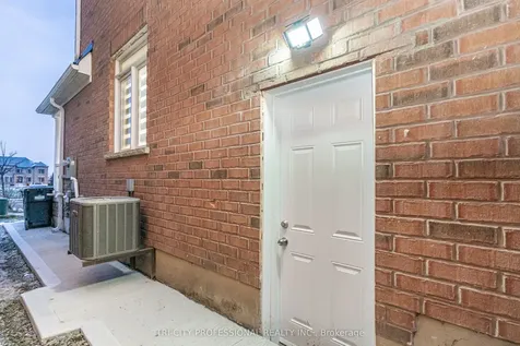 17 Sleightholme Crescent Brampton ON L6P 3C2