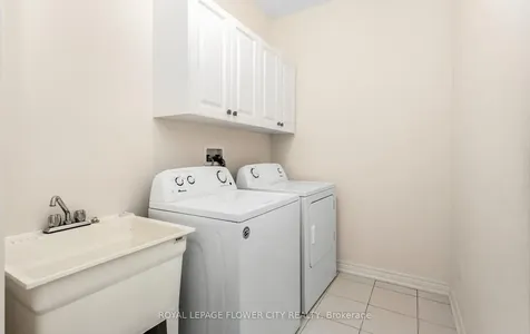 9 Backwater Trail Brampton ON L7A 5B8