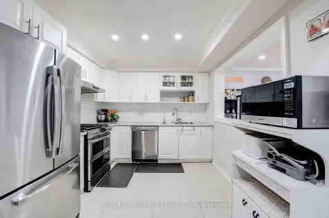 82 Carrie Crescent Brampton ON L6Y 4Y6