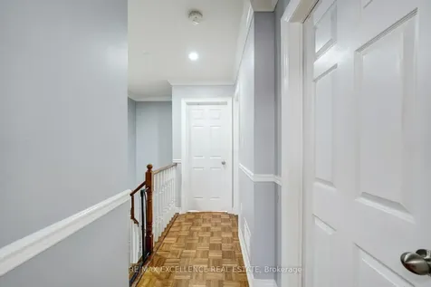 82 Carrie Crescent Brampton ON L6Y 4Y6