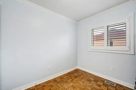 82 Carrie Crescent Brampton ON L6Y 4Y6