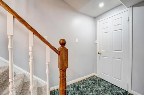 82 Carrie Crescent Brampton ON L6Y 4Y6