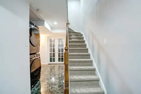 82 Carrie Crescent Brampton ON L6Y 4Y6