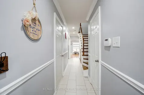 82 Carrie Crescent Brampton ON L6Y 4Y6