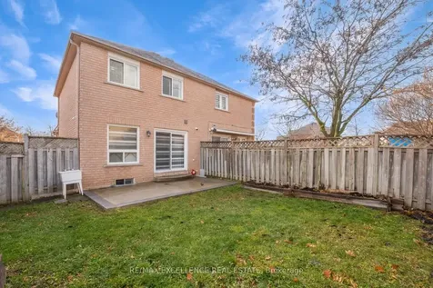 82 Carrie Crescent Brampton ON L6Y 4Y6