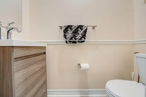 82 Carrie Crescent Brampton ON L6Y 4Y6