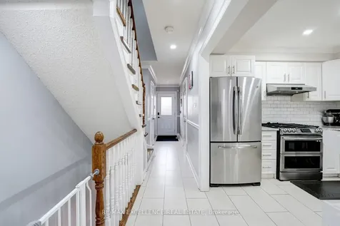 82 Carrie Crescent Brampton ON L6Y 4Y6