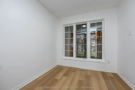 15 Shady Pine Circle Brampton ON L6R 1N6