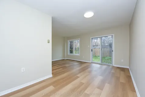 15 Shady Pine Circle Brampton ON L6R 1N6