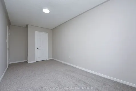 15 Shady Pine Circle Brampton ON L6R 1N6