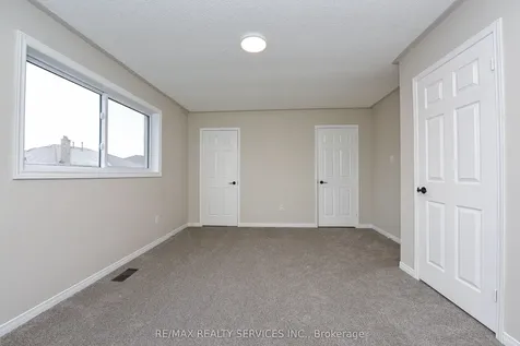 15 Shady Pine Circle Brampton ON L6R 1N6