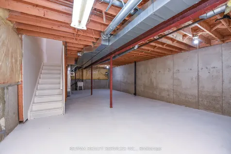 15 Shady Pine Circle Brampton ON L6R 1N6