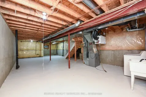 15 Shady Pine Circle Brampton ON L6R 1N6