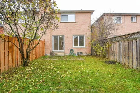 15 Shady Pine Circle Brampton ON L6R 1N6