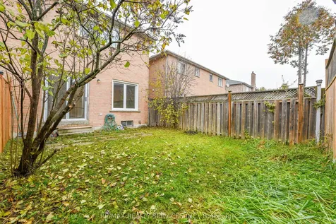 15 Shady Pine Circle Brampton ON L6R 1N6