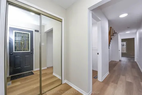 15 Shady Pine Circle Brampton ON L6R 1N6