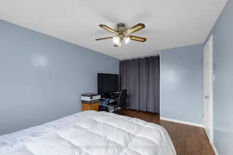 5 Hawkins Court Brampton ON L6S 2N7