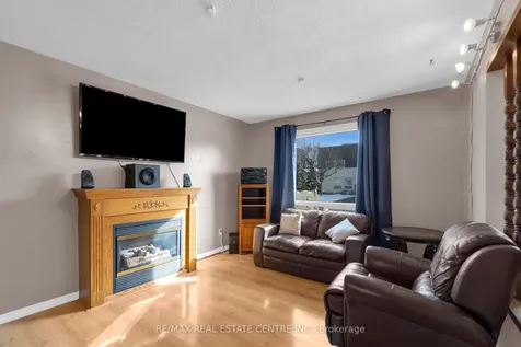 5 Hawkins Court Brampton ON L6S 2N7