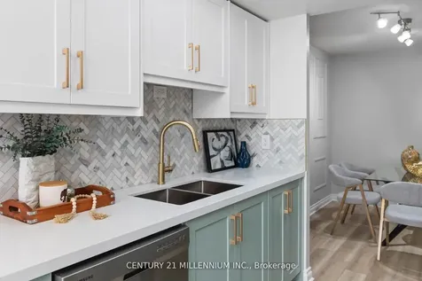 5 Lisa Street Brampton ON L6T 4T4